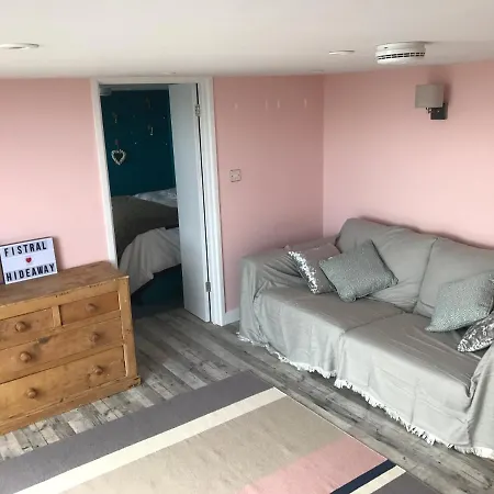 Fistral Hideaway Apartment